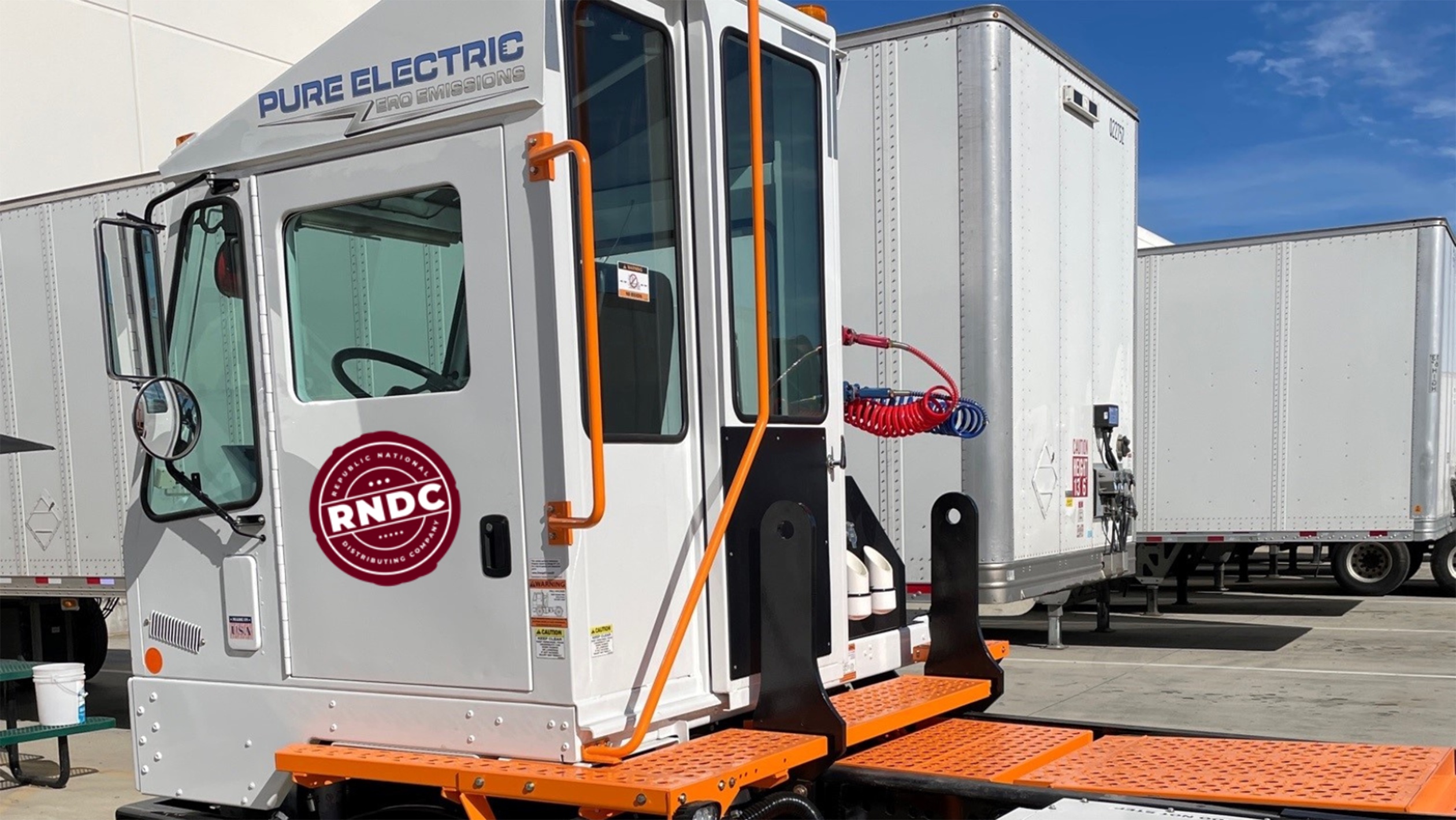 SFD-Path-to-Zero-Emissions-Wine-Shipments_by_Betsy-Andrews_3_RNDC-Electric-Truck-Yard_CO_RNDC_2520x1420.jpg