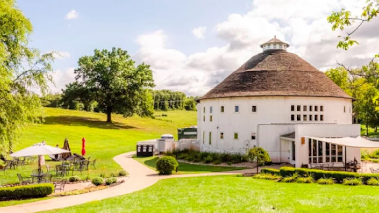 round-barn-estate-in-baroda-michigan-1639082167.webp